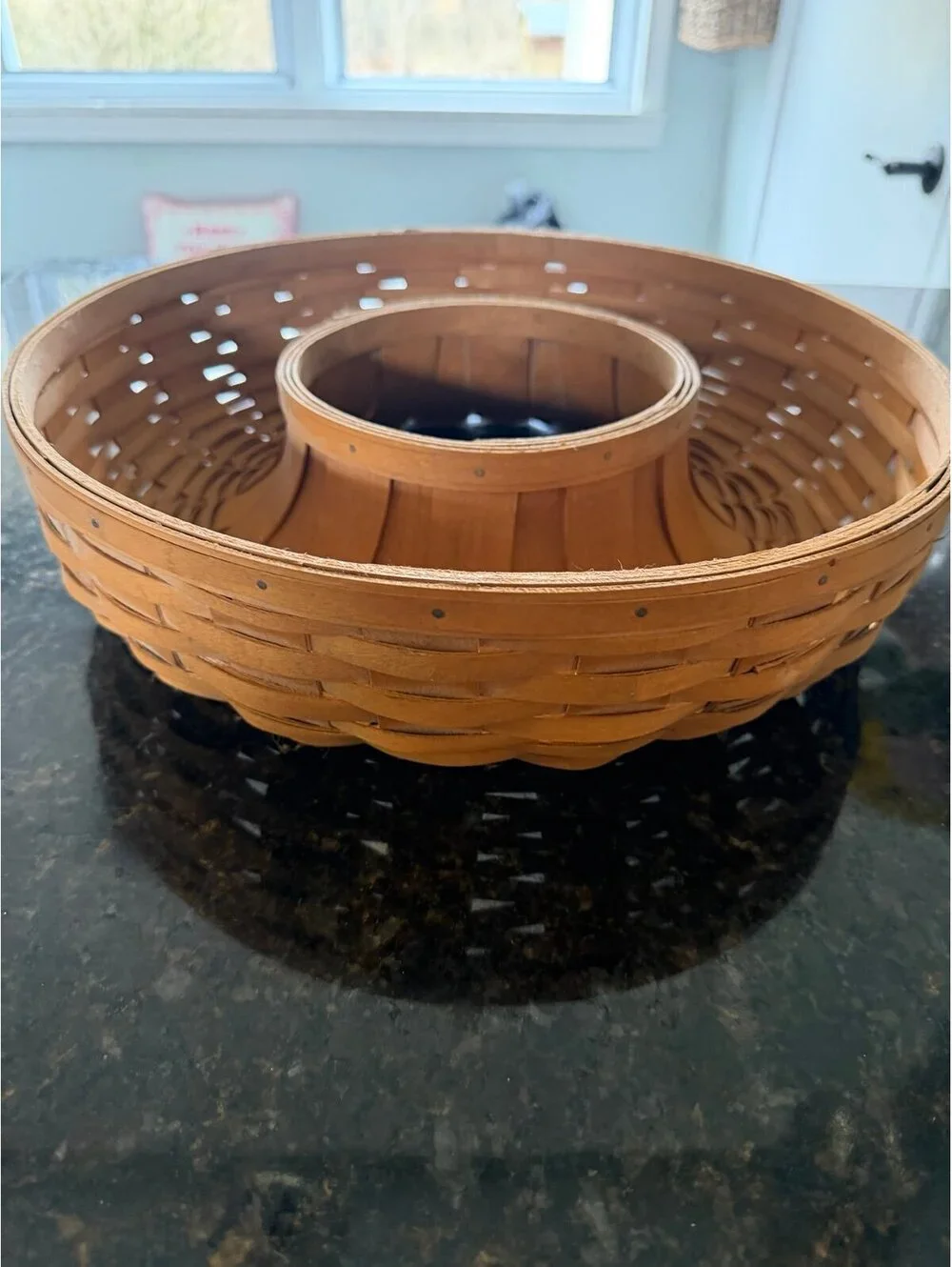 Longaberger 2007 Handmade Woven Wood Round Storage Basket 14” Wreath Chip Basket
